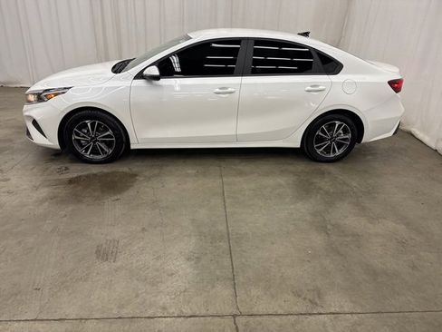 Used 2023 Kia Forte LXS w/ LXS Technology Package image 24