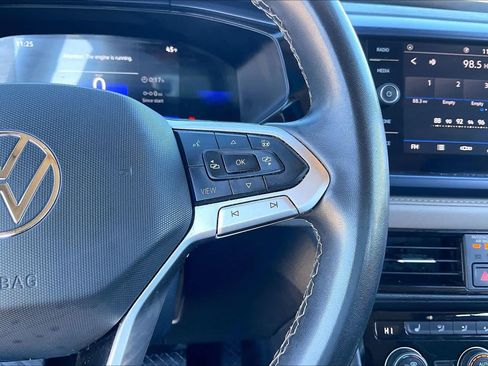 Used 2024 Volkswagen Taos SE image 24