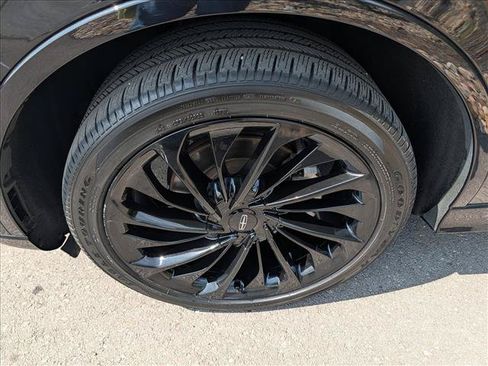Used 2024 Lincoln Aviator Reserve w/ Equipment Group 201A AWD/4WD image 9