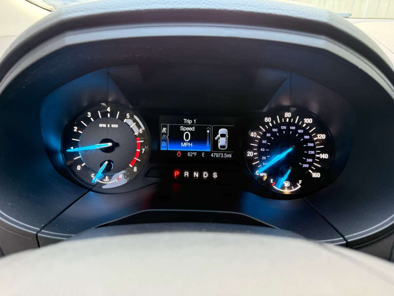 Used 2018 Ford Edge SE FWD image 3
