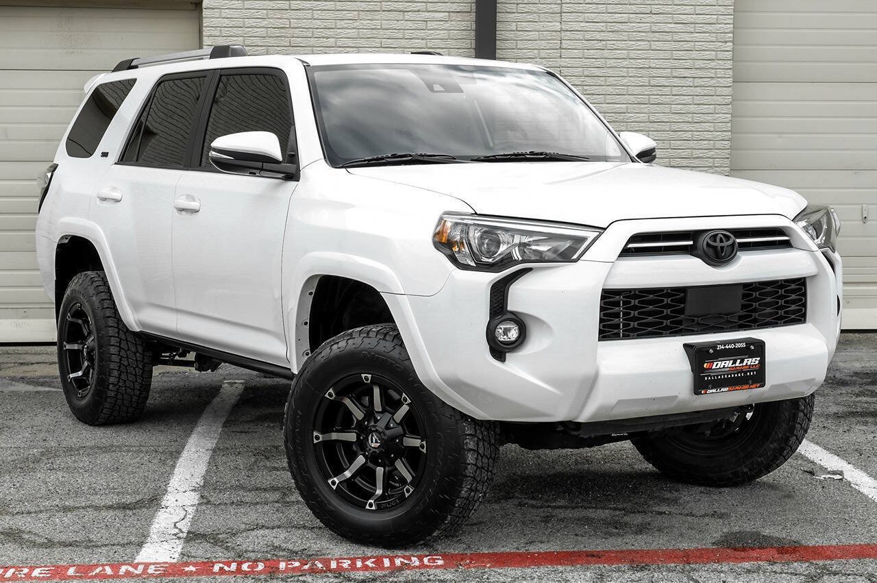 Used 2021 Toyota 4Runner SR5 Premium w/ Moonroof Package AWD/4WD image 7