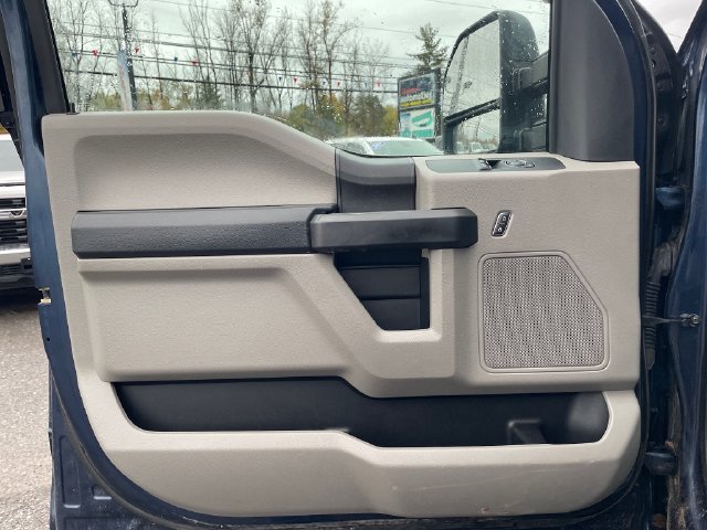 Used 2018 Ford F250 XL w/ Power Equipment Group AWD/4WD image 7