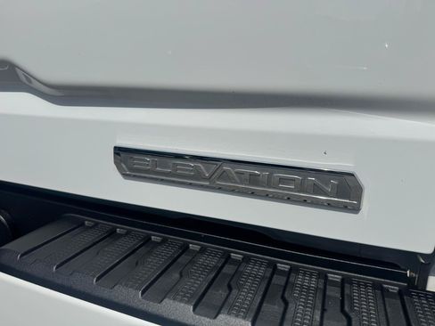 Used 2022 GMC Sierra 1500 Elevation AWD/4WD image 8