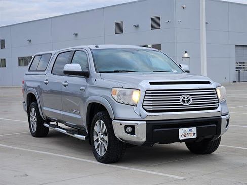 Used 2017 Toyota Tundra Limited image 2
