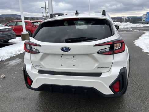 Used 2024 Subaru Crosstrek 2.0i Premium image 8