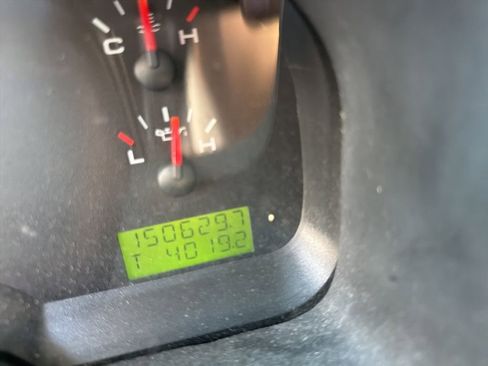 Used 2005 Ford F150 XLT image 13