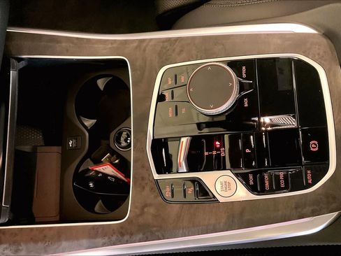 New 2026 BMW X5 sDrive40i image 7