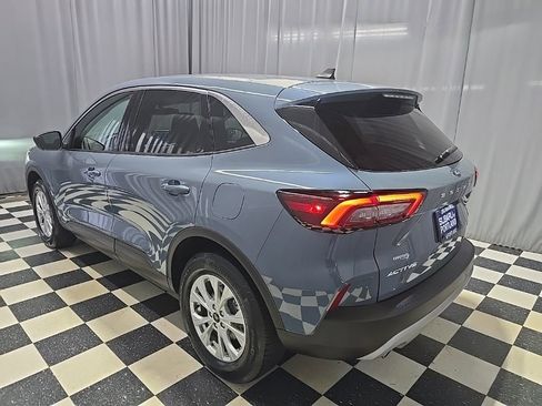 Used 2024 Ford Escape Active image 11