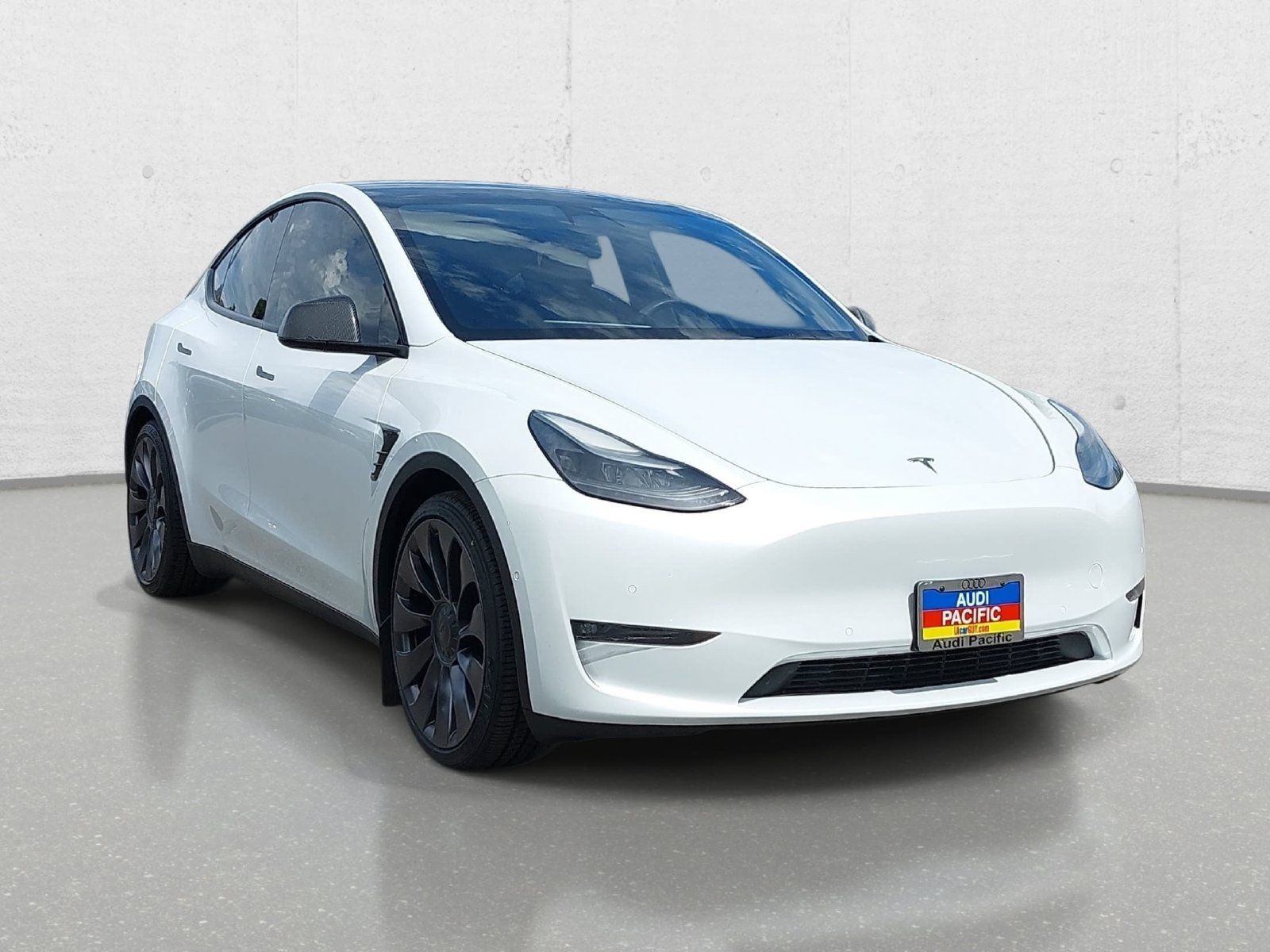 Used 2022 Tesla Model Y Performance AWD/4WD image 3