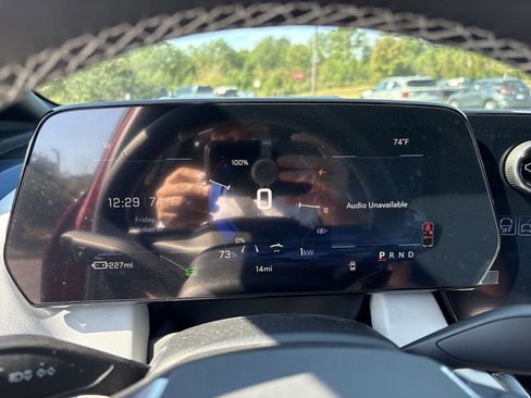 New 2026 Chevrolet Equinox EV LT image 27