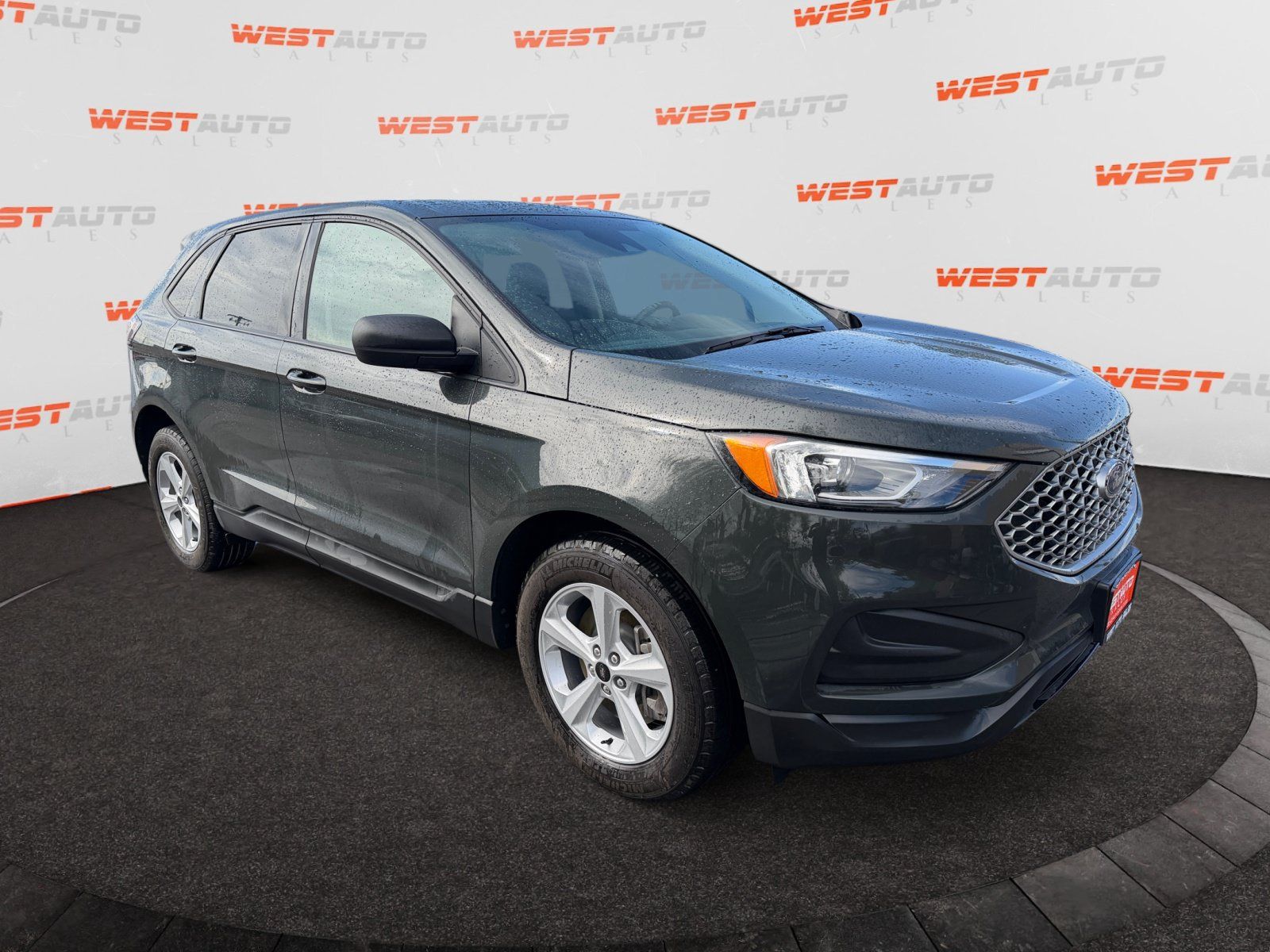 Used 2024 Ford Edge SE w/ Cargo Accessory Package AWD/4WD image 7