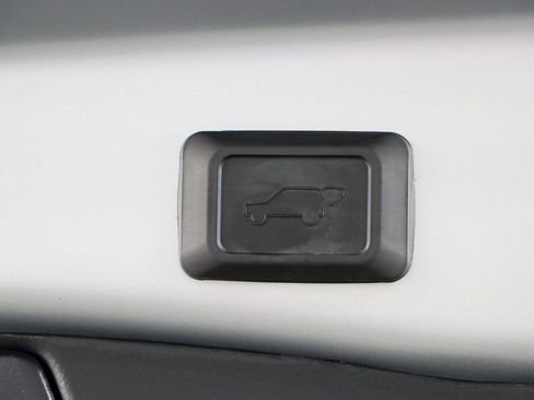 Used 2023 Toyota RAV4 XLE w/ Convenience Package image 30