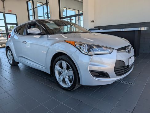 Used 2012 Hyundai Veloster FWD image 1