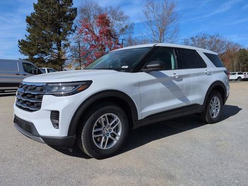 New 2026 Ford Explorer Active image 7