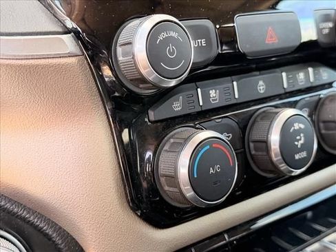 Used 2020 RAM 1500 Laramie AWD/4WD image 23