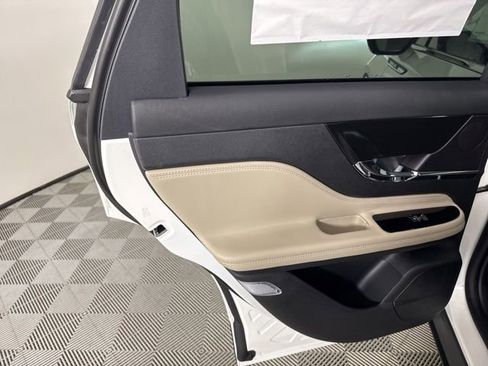 New 2026 Lincoln Corsair Premiere image 18