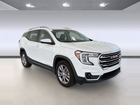 Used 2023 GMC Terrain SLT w/ Infotainment Package II AWD/4WD image 7