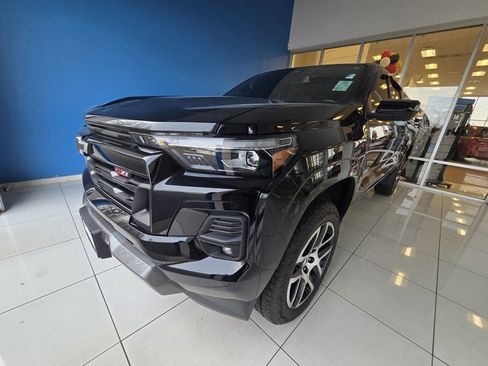 Used 2023 Chevrolet Colorado Z71 w/ Z71 Convenience Package 2 image 1