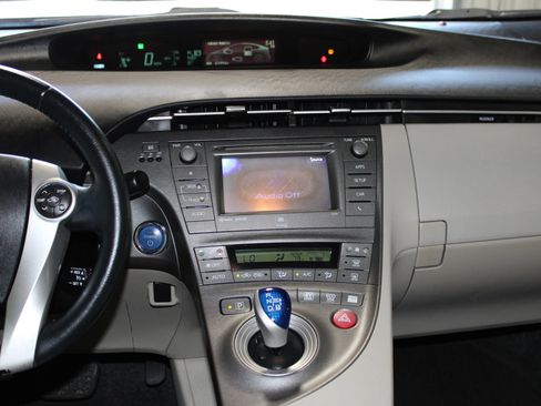 Used 2012 Toyota Prius Four FWD image 15