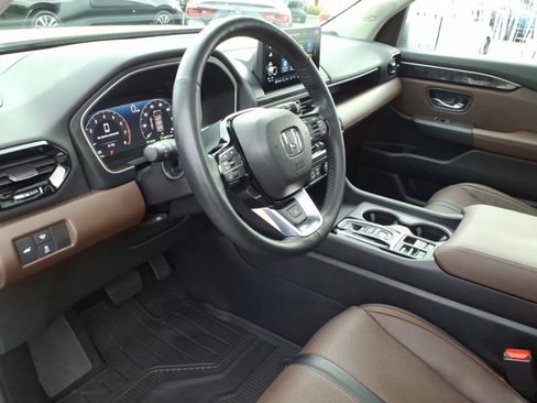 Certified 2025 Honda Pilot Elite image 17