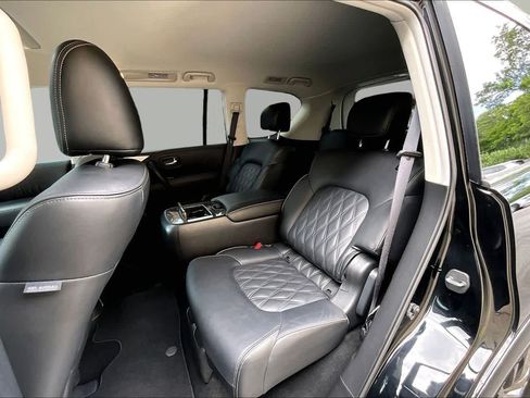 Used 2024 Nissan Armada Platinum w/ Captain's Chairs Package RWD image 21