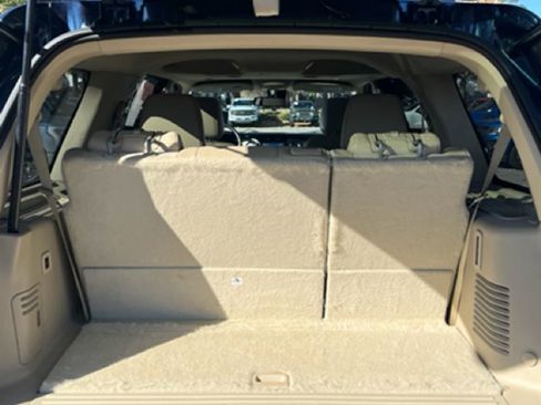 Used 2016 Ford Expedition Limited image 16