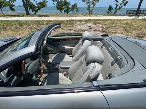 Used 2007 Mercedes-Benz SL 550 image 9
