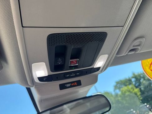 Used 2025 Honda Accord SE image 18
