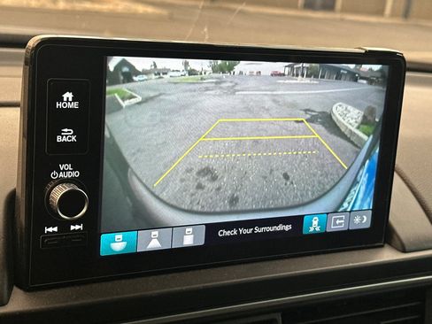 Used 2025 Honda Pilot EX-L image 18