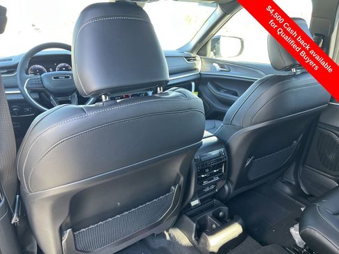 New 2025 Jeep Grand Cherokee L Limited image 23