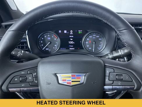 Certified 2025 Cadillac XT6 Premium Luxury w/ Technology Package AWD/4WD image 3