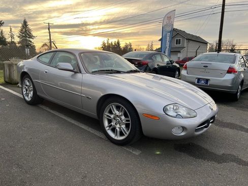 Used 2001 Jaguar XK8 Coupe image 2