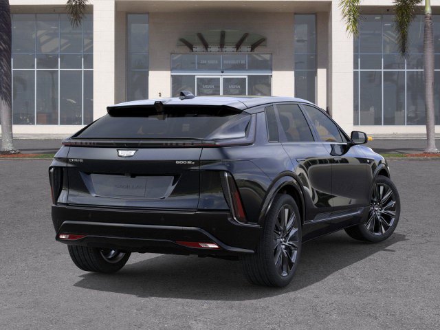 New 2026 Cadillac Lyriq Signature Sport AWD/4WD image 4