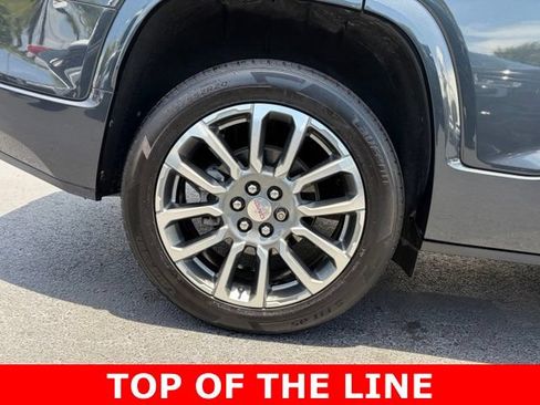 Used 2022 GMC Acadia Denali w/ Denali Ultimate Package FWD image 7
