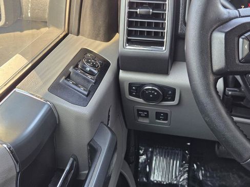 Used 2017 Ford F150 XLT w/ Equipment Group 301A Mid RWD image 28