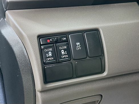 Used 2013 Honda Odyssey EX image 10