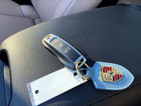 Used 2026 Porsche Cayenne image 15