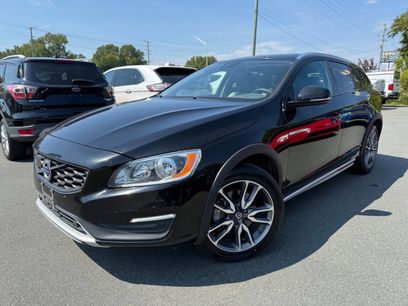 Used 2017 Volvo V60 T5 Cross Country w/ Convenience Package