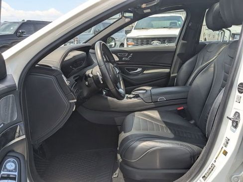 Used 2019 Mercedes-Benz S 560 Sedan image 22