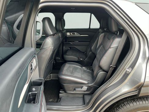 Used 2025 Ford Explorer ST w/ Sun And Sound Package AWD/4WD image 13