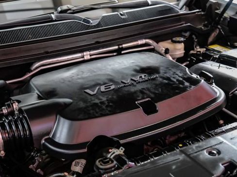 Used 2018 GMC Canyon SLT image 44