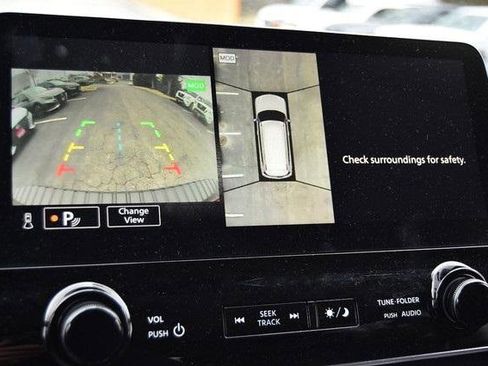 Used 2021 Nissan Armada Platinum image 14