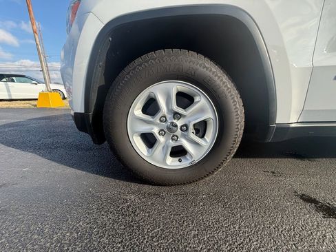 Used 2015 Jeep Grand Cherokee Laredo w/ Quick Order Package 23E image 9