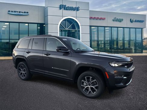 New 2025 Jeep Grand Cherokee Limited image 1