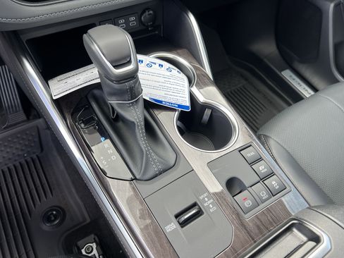 New 2026 Toyota Highlander Limited AWD/4WD image 31