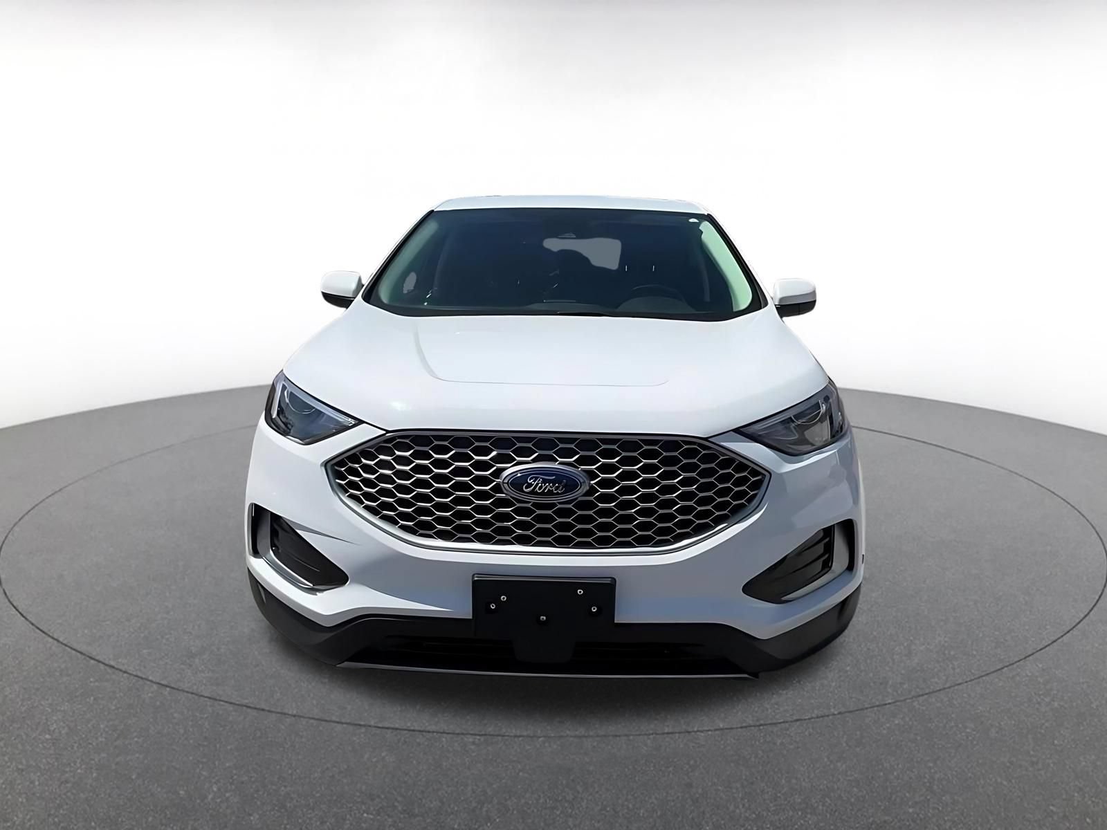 Used 2024 Ford Edge SEL AWD/4WD image 4