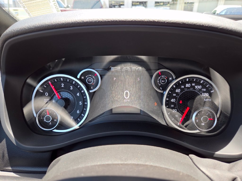New 2026 RAM 2500 Big Horn AWD/4WD image 35