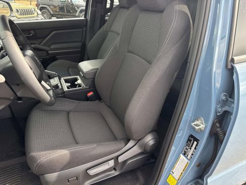 Used 2025 Toyota 4Runner SR5 image 27