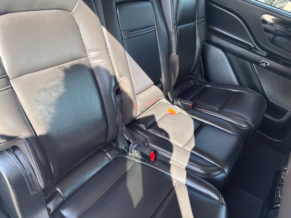 Used 2023 Lincoln Aviator AWD image 40