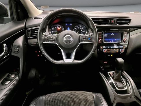 Used 2022 Nissan Rogue Sport SV w/ Technology Package AWD/4WD image 8